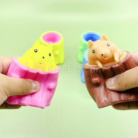 禮品訂造樹樁松鼠減壓玩具紀念品